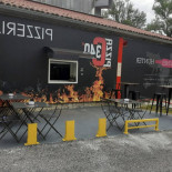 Pizzeria 340°c food