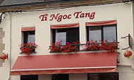 Ti Ngoc Tang inside
