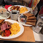 Breakfast in America food
