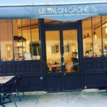 Le Talon Caché inside