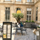 Frappé Par Bloom Inside