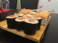 Un Sushi food