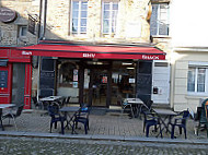 Bar de L'hotel de Ville inside