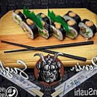 Ronin Sushi food