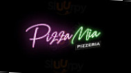 Pizza Mia inside