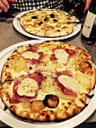 Pizz'anayo food