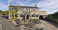 The Lamb Inn outside