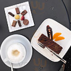 Cocoa Chocolaterie food
