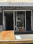 L'atelier Gourmand outside