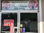 Valley Pizza outside