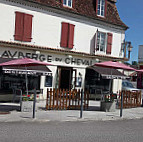 Auberge Du Cheval Blanc Sauveterre De Béarn outside