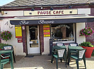 Le Pause Café inside