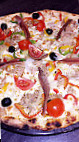 Pizza Des Sablons food