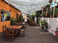 Los Mandiles Restaurant inside