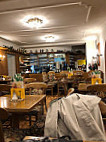 Kaffeehaus Konditorei Restaurant Thron inside