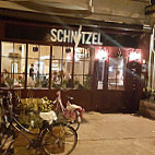 Schnitzel outside