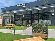 Family'z Canteen outside