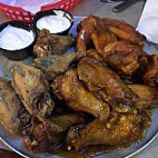 Pluckers Wing food