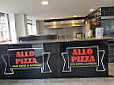 Allo Pizza outside
