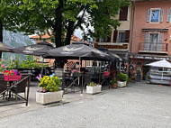 Café Des Tilleuls outside