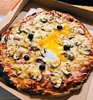 Tito Pizza Lattes food
