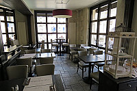 Cafe de Bordeaux inside