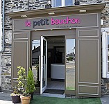 Le Petit Bouchon outside