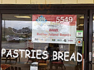 Barrier Island Bagels outside