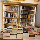 Librairie De L Boyer D'eguilles inside