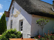 The Thatched Inn outside