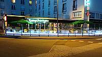 Bar-Tabac Le Longchamp outside