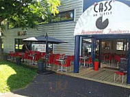 Le Cass du Siecle outside