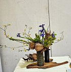 Daily Deli Xī Shì Hé Cān inside