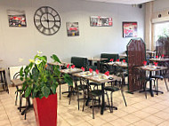 Le Cleo inside