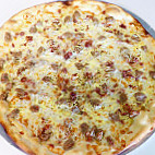 Delorenzo's The Burg Pizza food