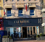 Le Narval outside