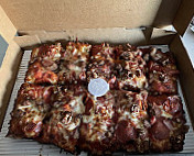 Jet's Pizza food