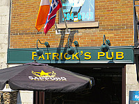 Patrick's Pub outside