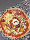 Pizzeria La Ru food