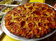 Bullwinkle's Pizza Parlor food