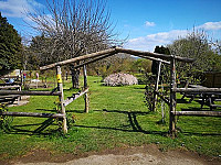 Gate Inn Brailes outside