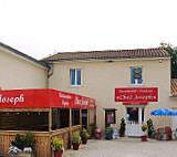 Chez Joseph outside