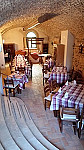 La Taverna Relais Castrum Boccea inside