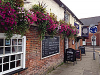 The Old Chequers outside