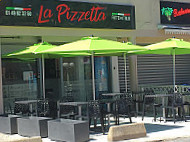 La Pizzetta inside