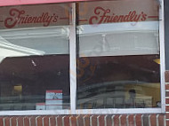 Friendly's outside