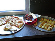 Fox's Pizza Arcade food