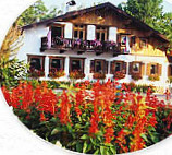 Bavarian Inn Lodge outside