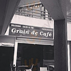 Le Grain De Café inside
