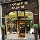 Le Comptoir Baulois inside